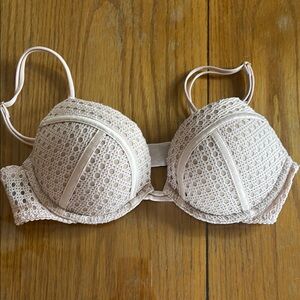 Elegant Lace Bra in Cream